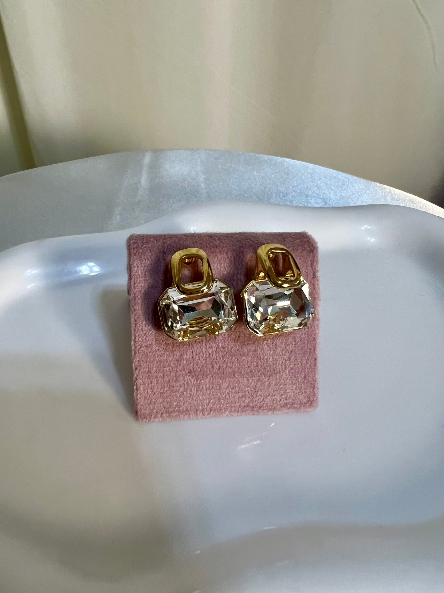 Rhinestone gold earrings