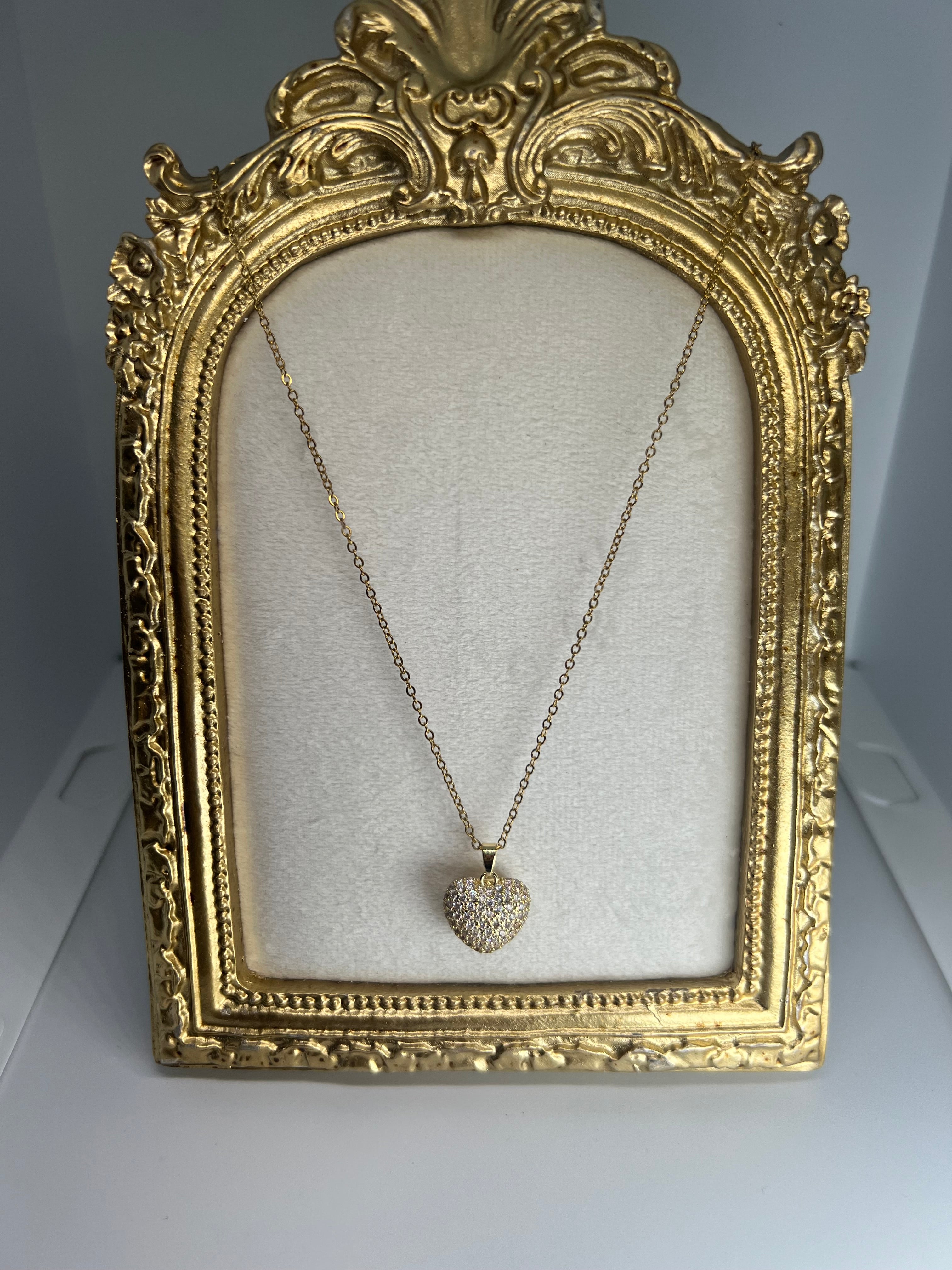 Gold heart necklace