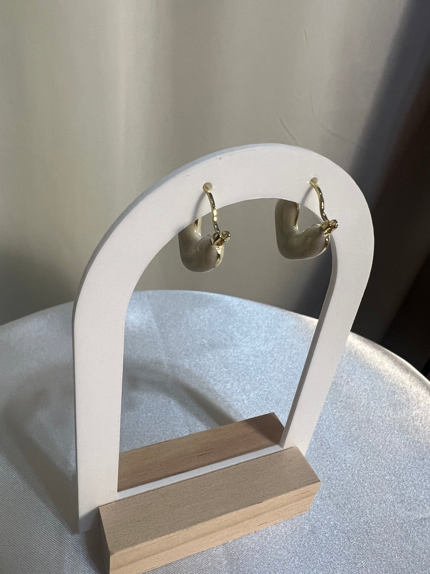 Pearl heart earrings