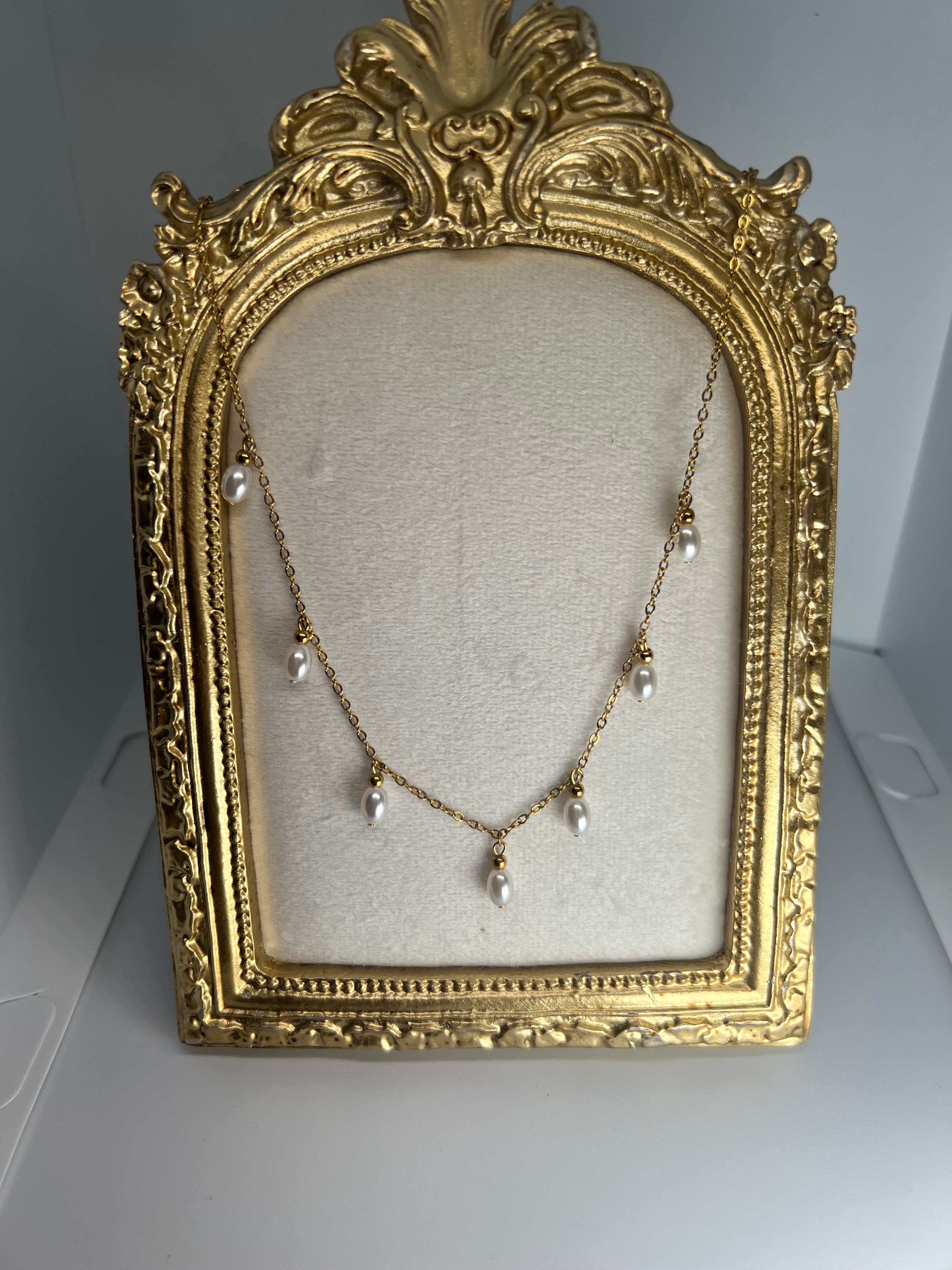Stainless steel pearl necklace