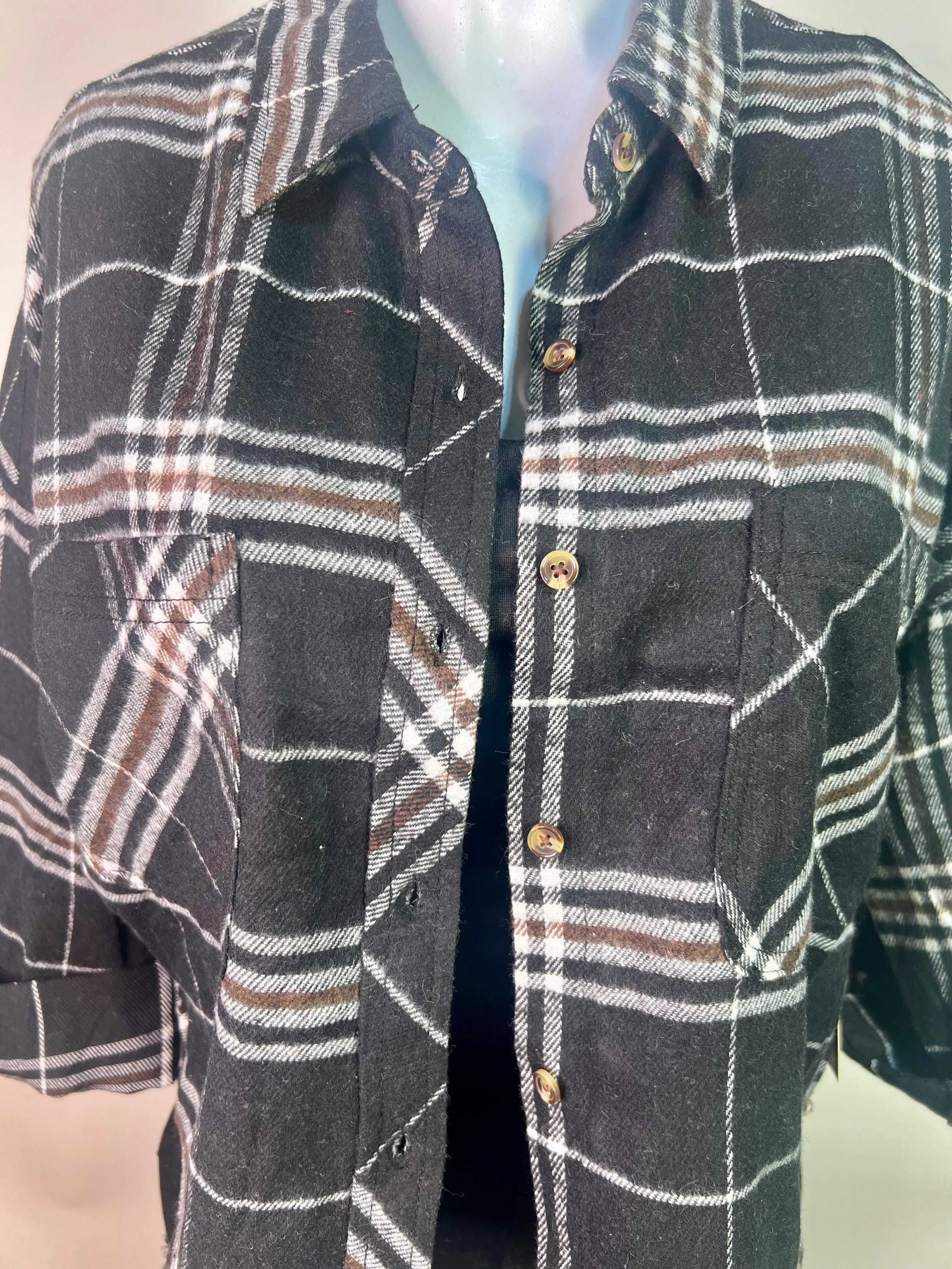 Black crop top flannel