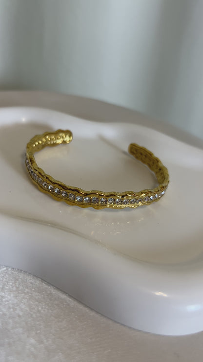Rhine stone wave bracelet